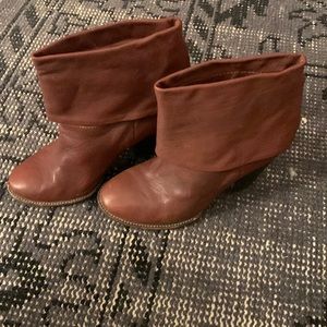 Vince Camaro booties 7/37